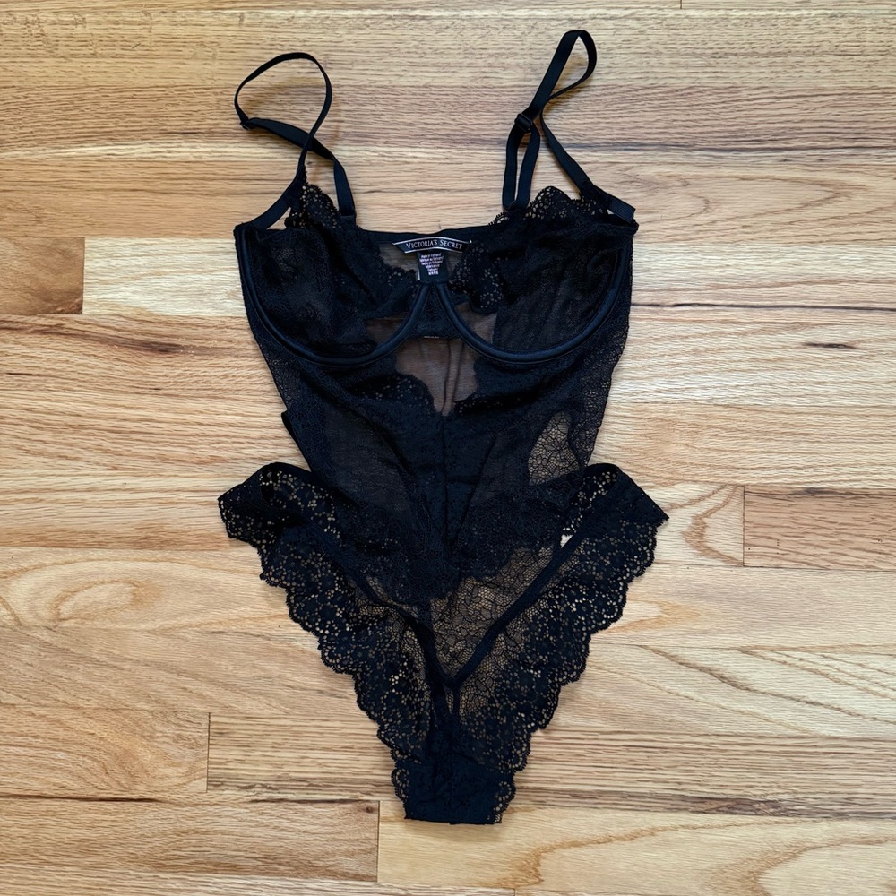 VS Lace Teddy